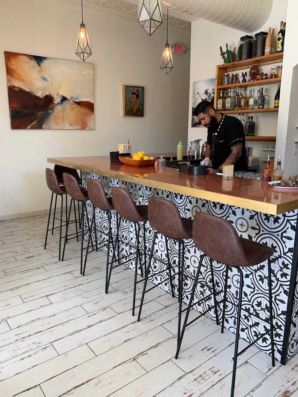 Cielo Rojo Restaurante | restaurant | 7056 Carroll Ave, Takoma Park, MD 20912, USA | 3017550833 OR +1 301-755-0833