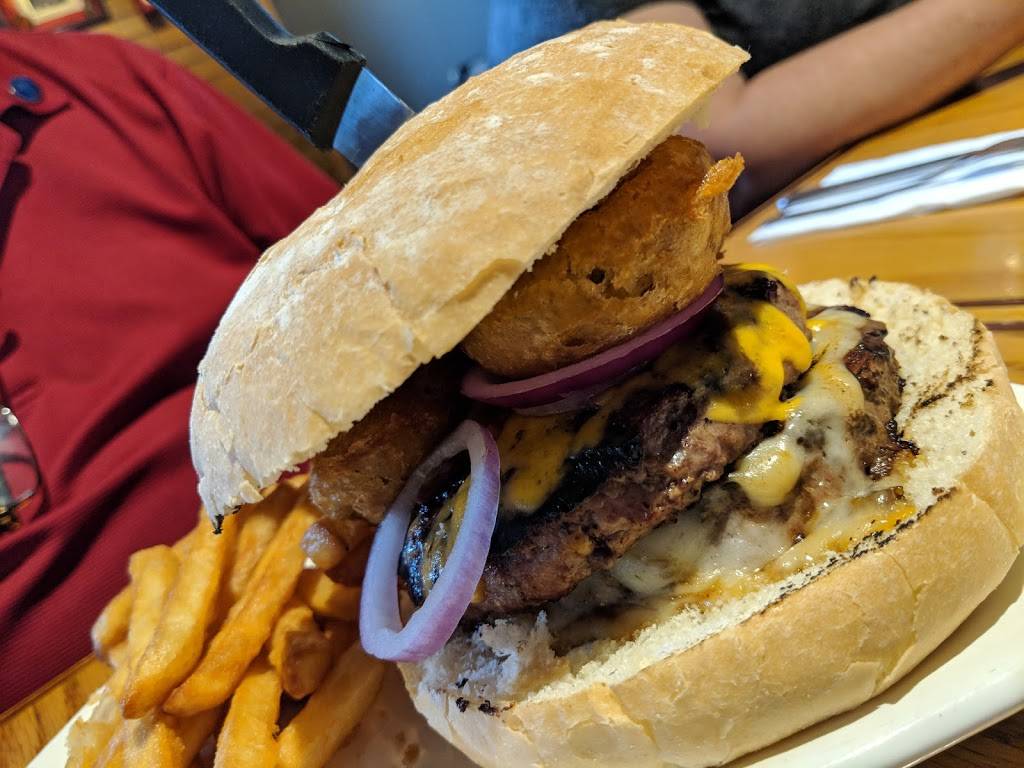 Firehouse Tap & Grille | restaurant | 875 Park Ave, Meadville, PA 16335, USA | 8147243646 OR +1 814-724-3646