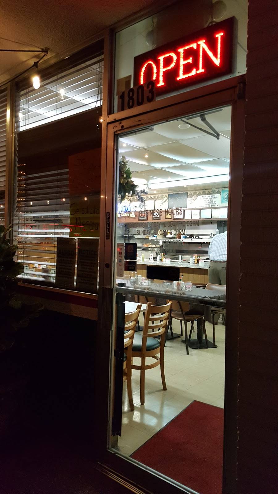 La Plaza Mexican Restaurant | restaurant | 1803 Bingle Rd, Houston, TX 77055, USA | 7134689946 OR +1 713-468-9946