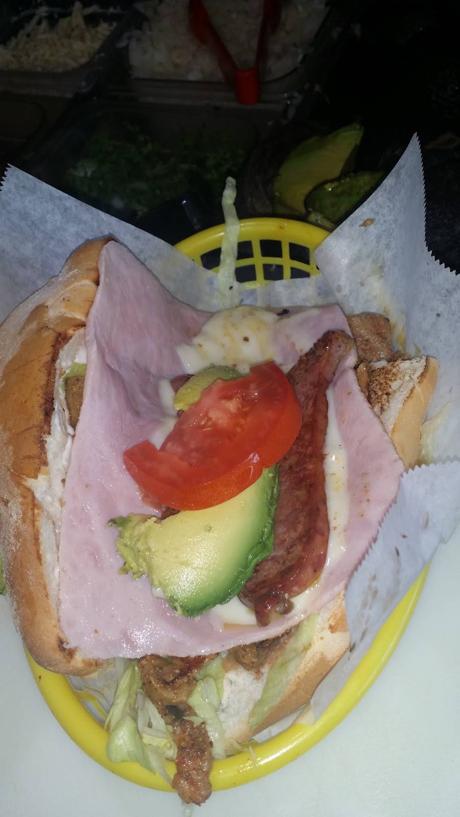 Chiles | restaurant | 5998 Renwick Dr, Houston, TX 77081, USA | 7138391778 OR +1 713-839-1778