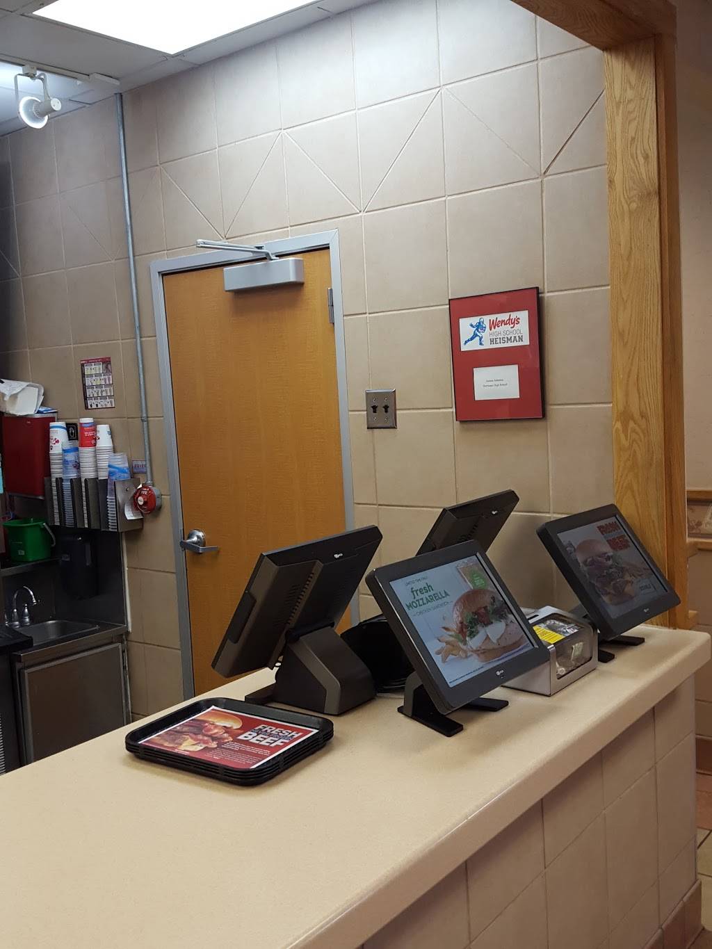 Wendys | restaurant | 4157 WV-34, Hurricane, WV 25526, USA | 3047578763 OR +1 304-757-8763
