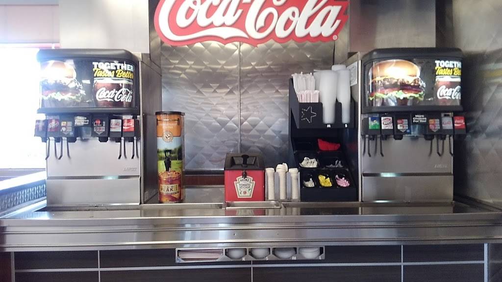 Carls Jr. / Green Burrito | meal takeaway | 2615 Broadway, Sacramento, CA 95818, USA | 9164542861 OR +1 916-454-2861