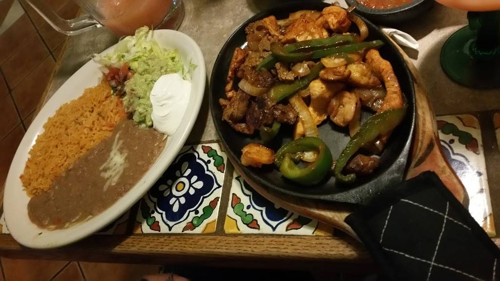 Mi Mexico Lindo | restaurant | 5 Pleasant St, Methuen, MA 01844, USA | 9786822271 OR +1 978-682-2271