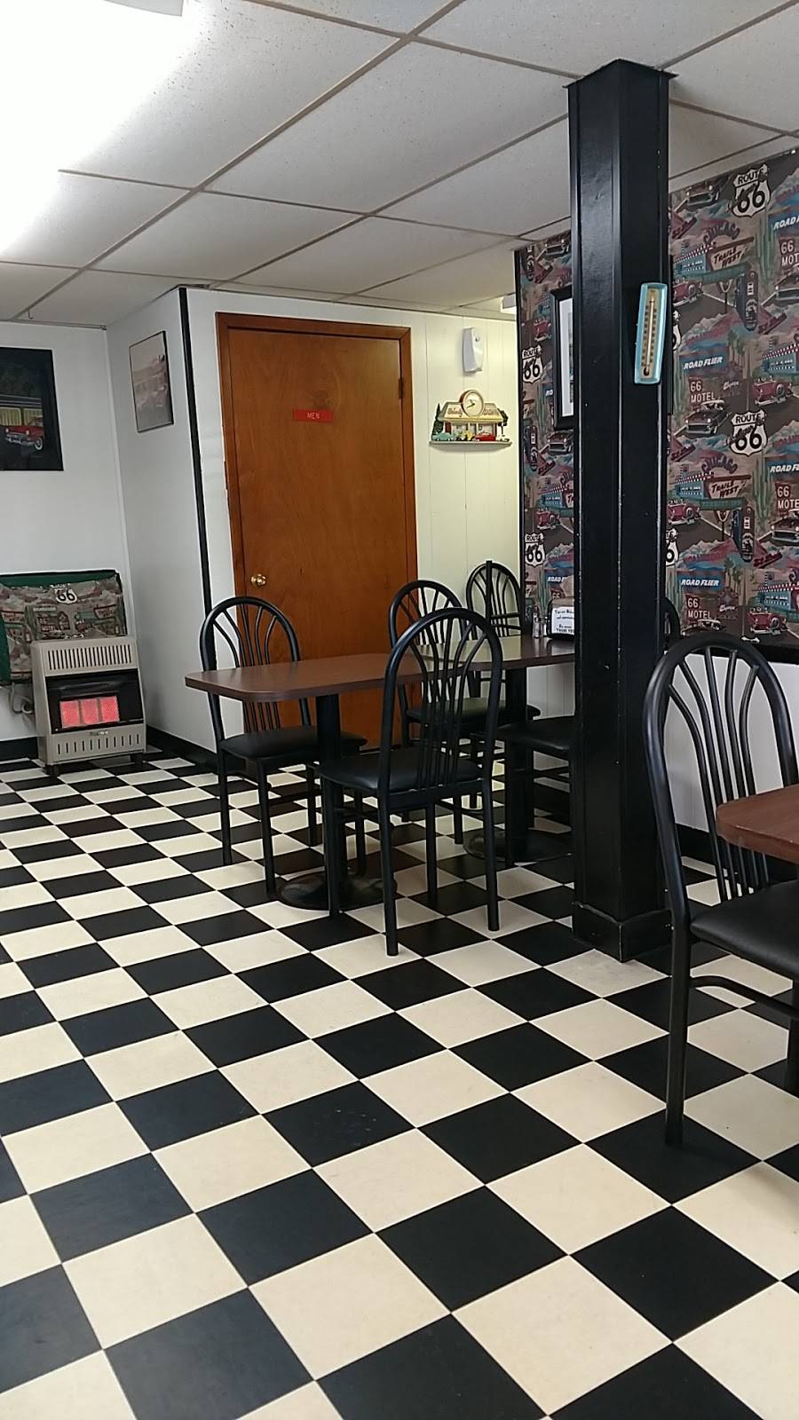 Millers Drive In | restaurant | 1849 E Mansfield St, Bucyrus, OH 44820, USA | 4195628554 OR +1 419-562-8554