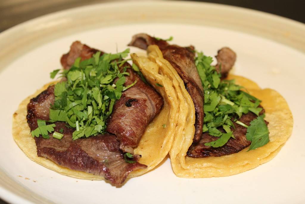 Los 2 Brothers Mexican Restaurant | restaurant | 2011 Irving Park Rd, Hanover Park, IL 60133, USA | 6303729462 OR +1 630-372-9462