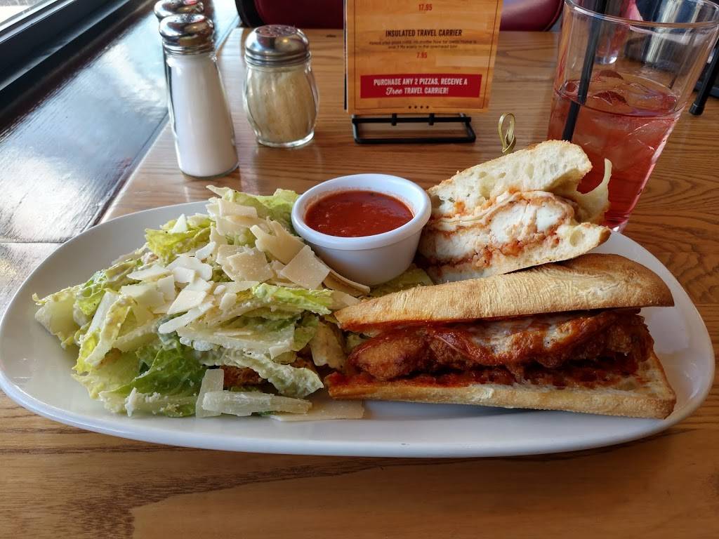 Giordanos | restaurant | 2010 W Montrose Ave, Chicago, IL 60618, USA | 7732754600 OR +1 773-275-4600