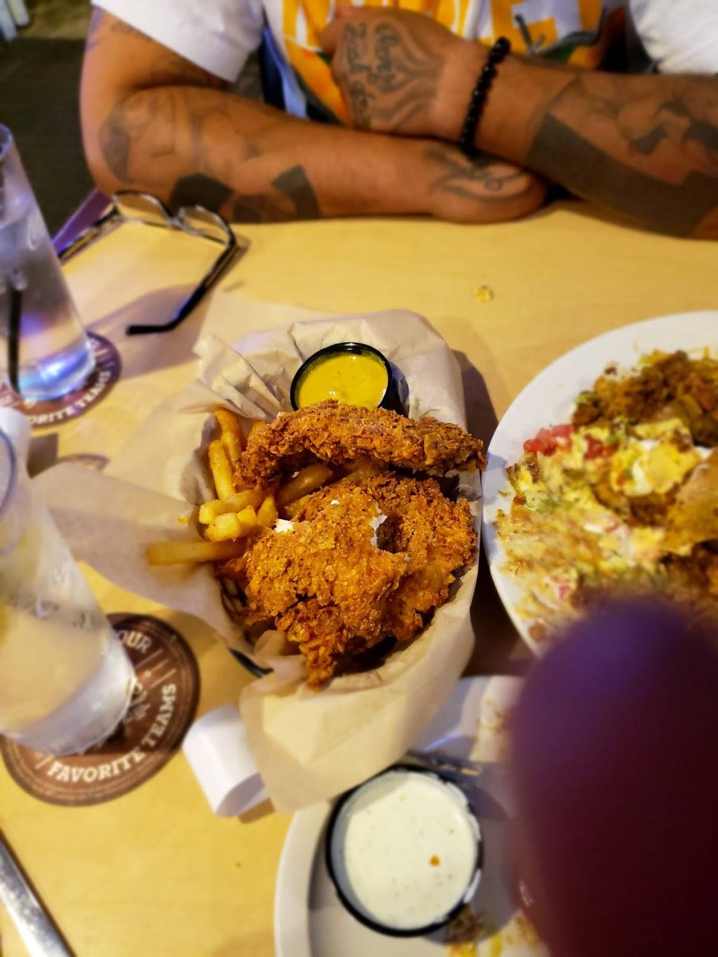 Noonans Sports Bar & Grill | restaurant | 13521 E Iliff Ave, Aurora, CO 80014, USA | 7202460309 OR +1 720-246-0309