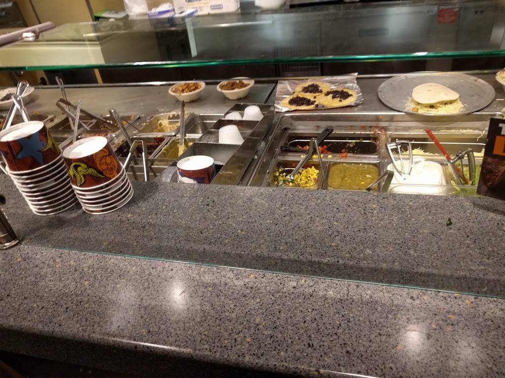 QDOBA Mexican Eats | restaurant | 420 Bergen Town Center Space E8A, Paramus, NJ 07652, USA | 2018454230 OR +1 201-845-4230