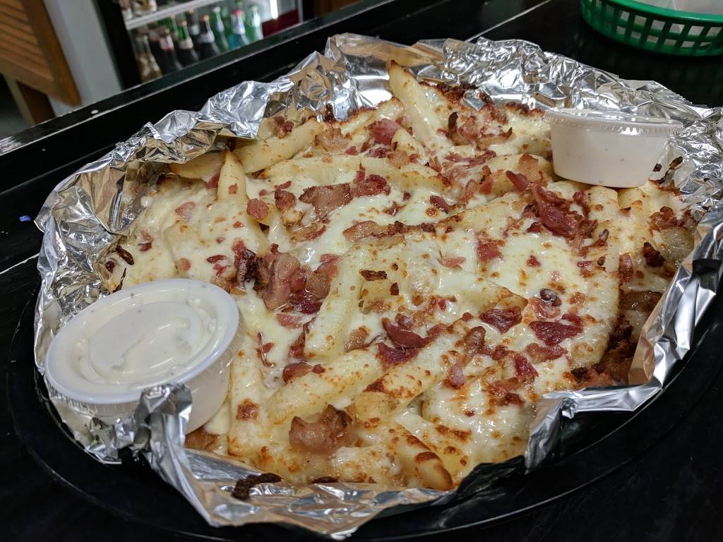 Pizza Parlor II | restaurant | 124 N Main St, Killbuck, OH 44637, USA | 3302765661 OR +1 330-276-5661