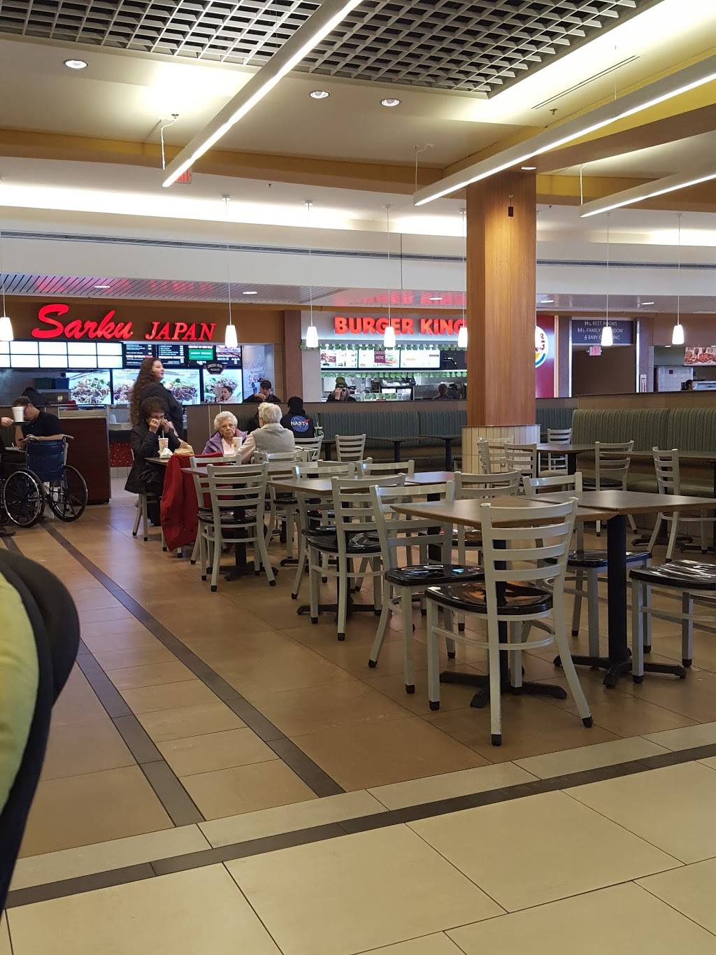 Burger King | restaurant | 5300 S 76th St, Greendale, WI 53129, USA | 4144235540 OR +1 414-423-5540