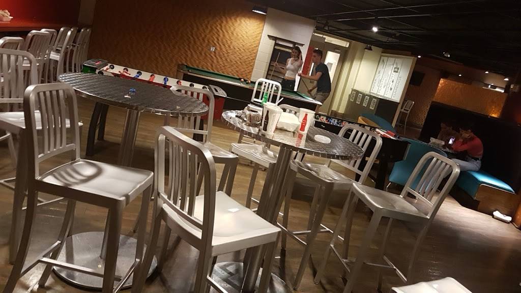 The Lazy Scholar | restaurant | 75 Bader Ln, Kingston, ON K7L 3N8, Canada | 6135332953 OR +1 613-533-2953