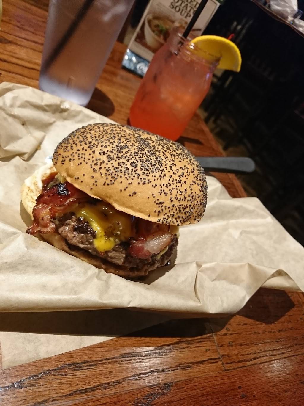Snuffers Richardson | restaurant | 300 W Campbell Rd #100, Richardson, TX 75080, USA | 4699981479 OR +1 469-998-1479