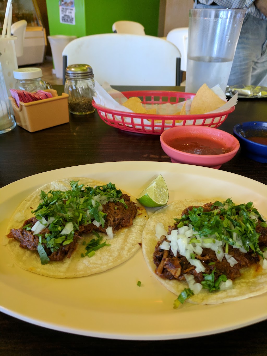 Las Palmas Taqueria | restaurant | 200 E Giraud Ave, Canadian, TX 79014, USA | 8063239897 OR +1 806-323-9897