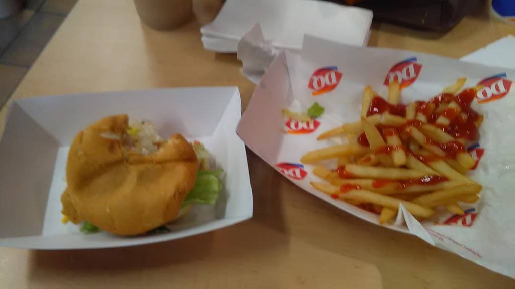 Dairy Queen Grill & Chill | restaurant | 9656 Bluegrass Pkwy, Louisville, KY 40299, USA | 5024930878 OR +1 502-493-0878