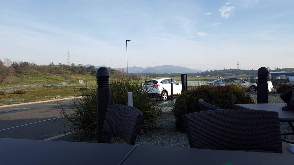 Starbucks | cafe | 200 CA-12, Valley Springs, CA 95252, USA | 2097722645 OR +1 209-772-2645