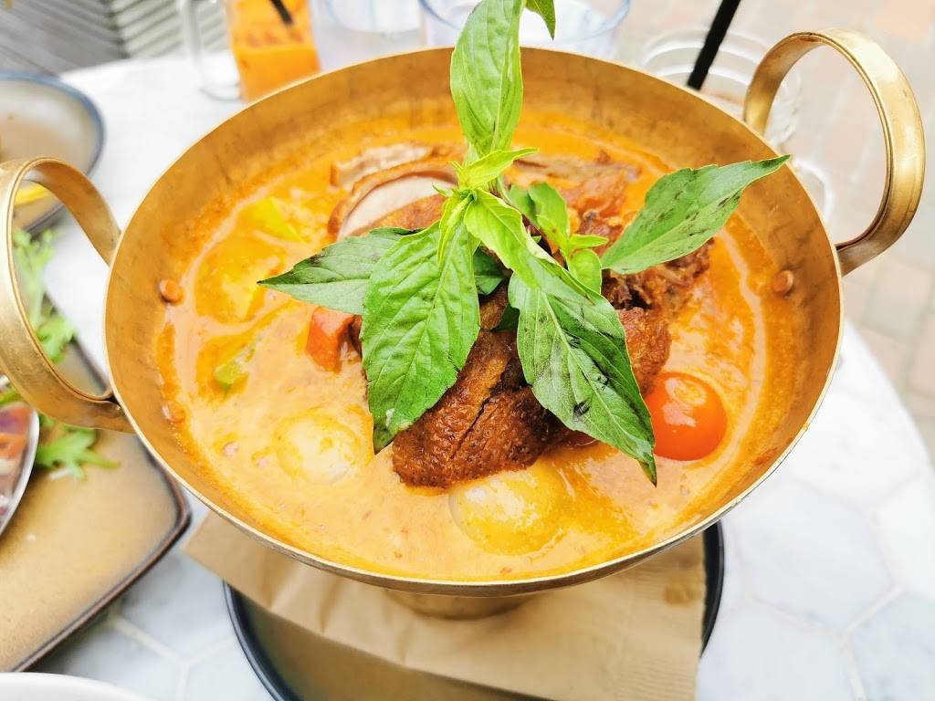 Fern Thai | restaurant | 10134 Main St, Bellevue, WA 98004, USA | 4253261624 OR +1 425-326-1624