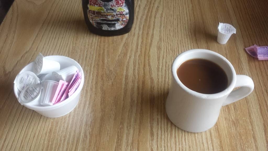 Petes Grill | restaurant | 137 Piedmont Ave, Gibsonville, NC 27249, USA | 3364496122 OR +1 336-449-6122