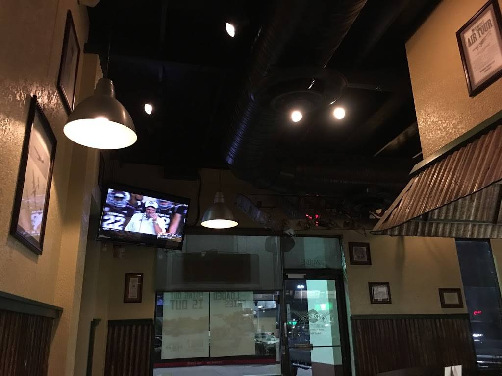 Wingstop | restaurant | 2410 Bay Area Blvd, Houston, TX 77058, USA | 2812809464 OR +1 281-280-9464