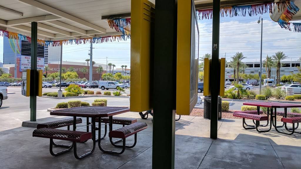 Sonic Drive-In | restaurant | 4260 W Flamingo Rd, Las Vegas, NV 89103, USA | 7028734328 OR +1 702-873-4328