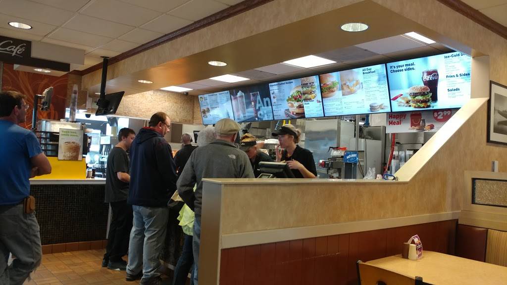 McDonalds | cafe | 258 Main St, Lancaster, NH 03584, USA | 6037882123 OR +1 603-788-2123