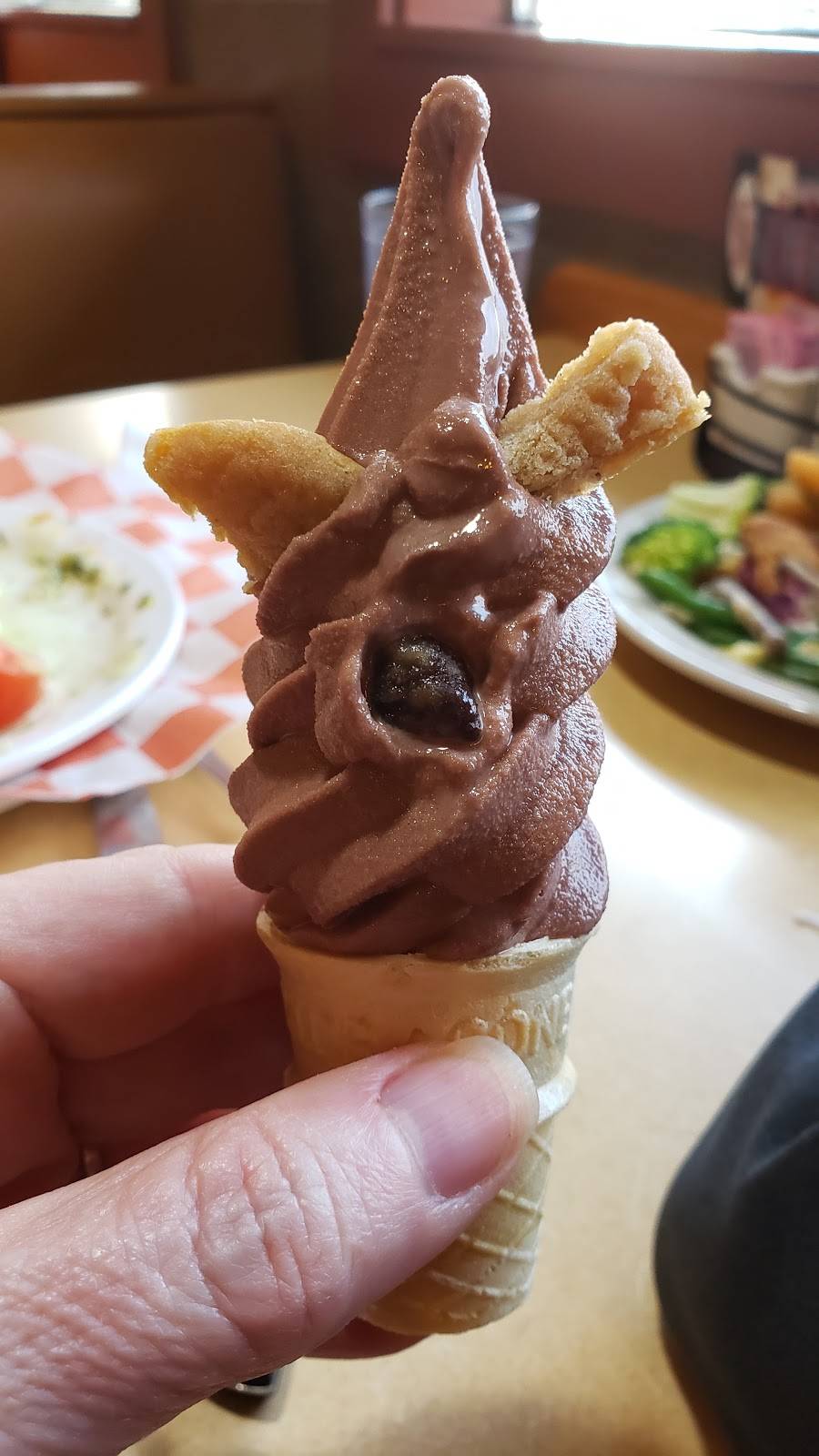 Izzys | restaurant | 3540 Pacific Ave SE, Olympia, WA 98501, USA | 3604560314 OR +1 360-456-0314