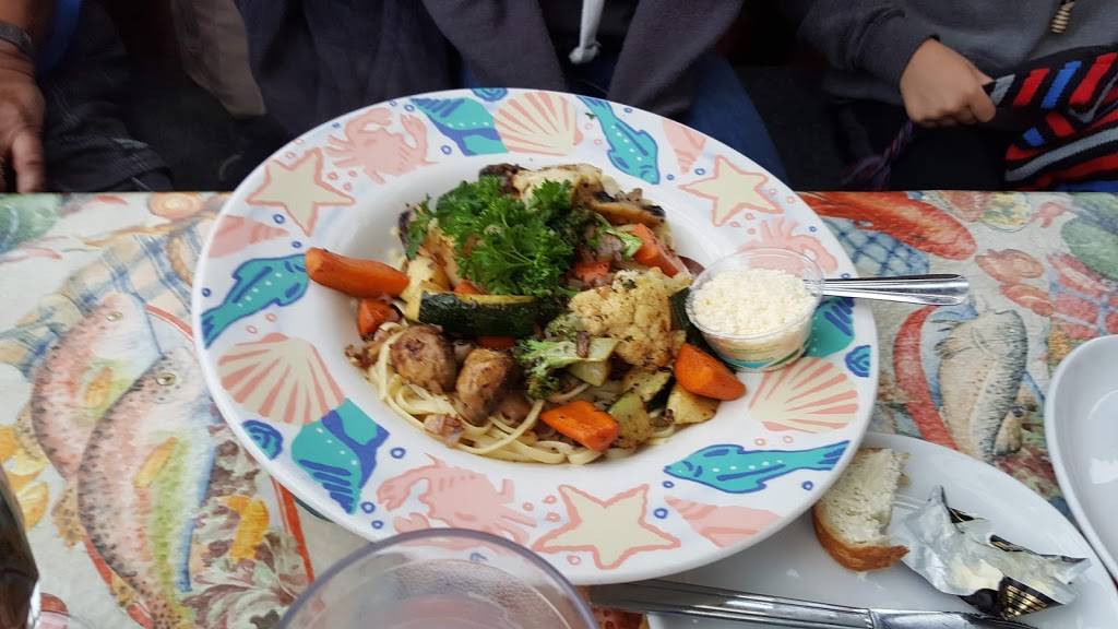 Barbaras Fishtrap | restaurant | 281 Capistrano Rd, Half Moon Bay, CA 94019, USA | 6507287049 OR +1 650-728-7049