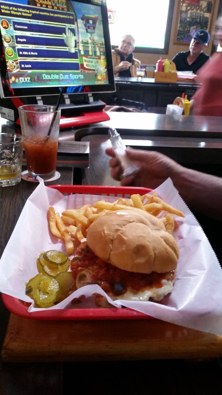 Mug-Zs Pub & Grille | restaurant | W194S7060 Hillendale Dr, Muskego, WI 53150, USA | 2626795455 OR +1 262-679-5455