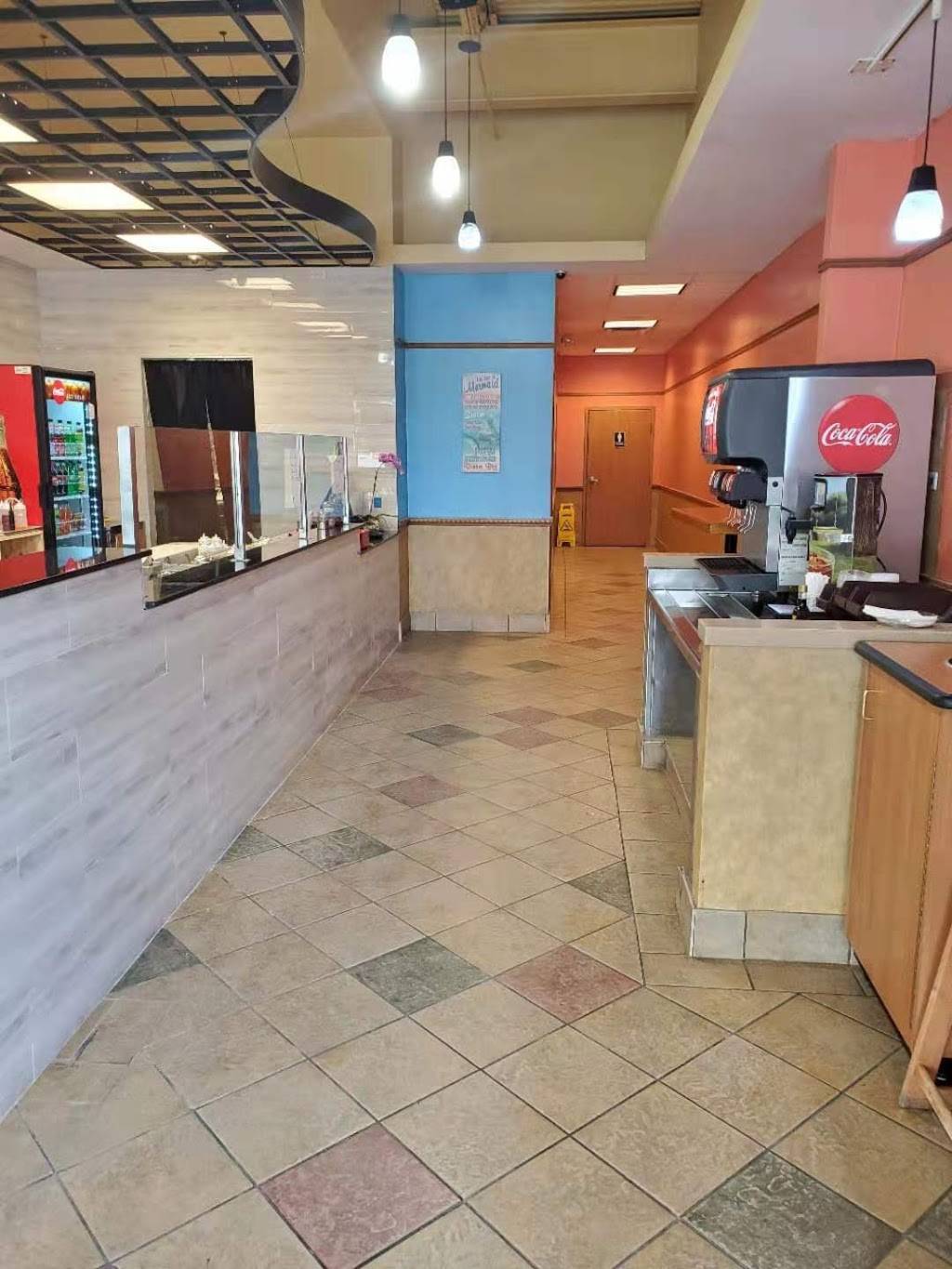 Poké Falls | restaurant | 2102 W Brandon Blvd, Brandon, FL 33511, USA | 8132781002 OR +1 813-278-1002