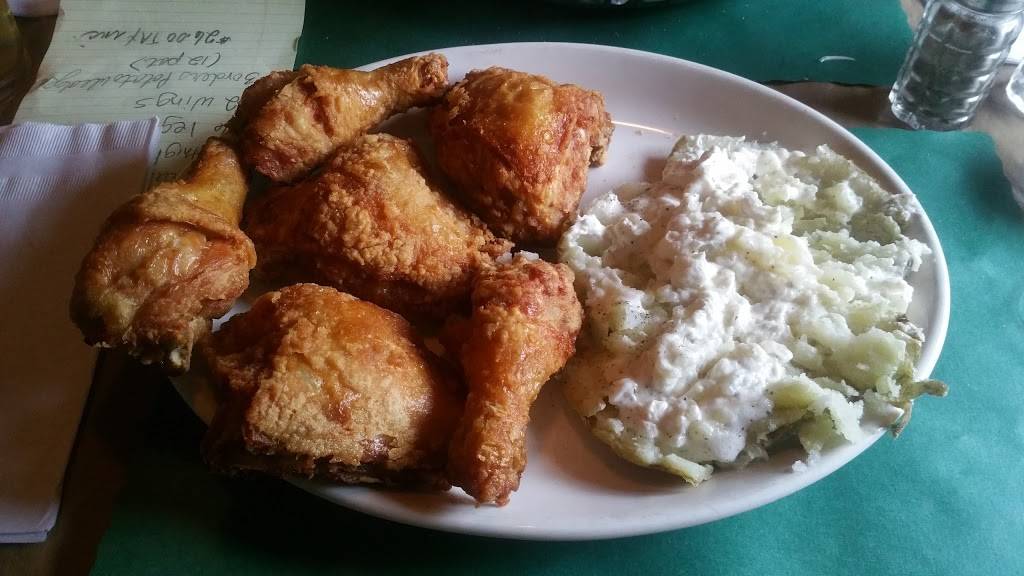 Breezy Heights Tavern | restaurant | 714 Washington Pike, Avella, PA 15312, USA | 7245873461 OR +1 724-587-3461
