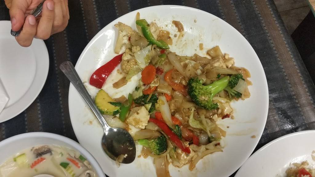 Sticky Rice Cafe | cafe | 2810 International Blvd, Oakland, CA 94601, USA | 5105364605 OR +1 510-536-4605