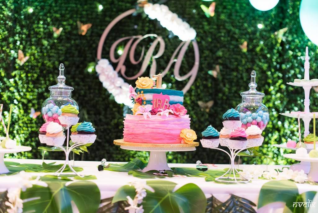 Hot Breads | bakery | 9678 E Arapahoe Rd, Greenwood Village, CO 80112, USA | 3032479264 OR +1 303-247-9264