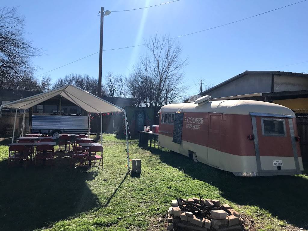 B Cooper Barbecue | restaurant | 705 Gunter St, Austin, TX 78702, USA | 5126906220 OR +1 512-690-6220