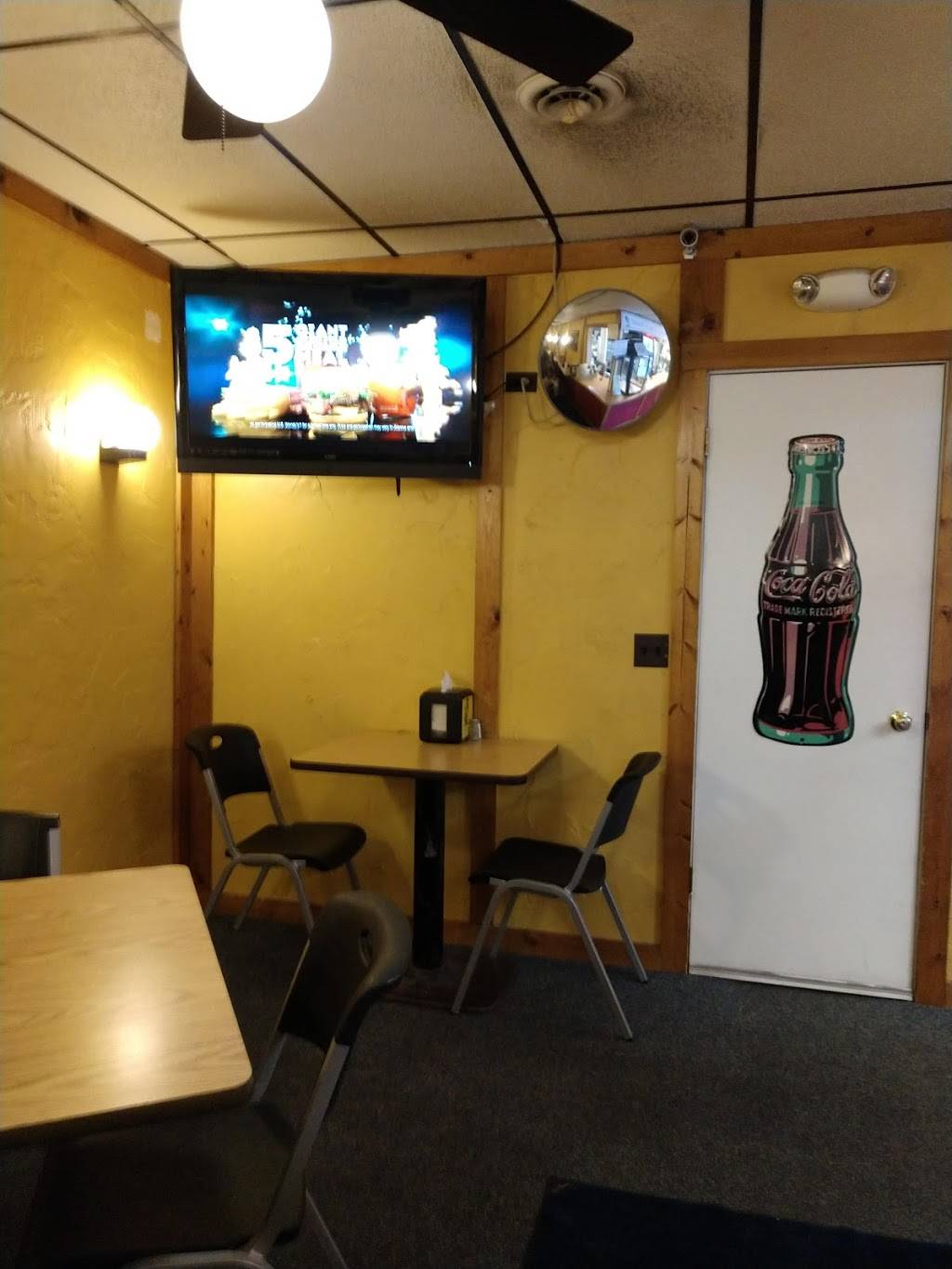 Pizza House | restaurant | 2409 Sheridan Rd, Zion, IL 60099, USA | 8478724868 OR +1 847-872-4868