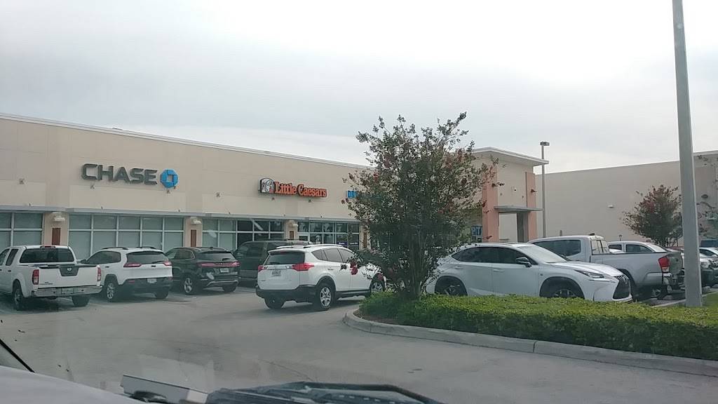 Little Caesars Pizza | meal takeaway | 11728 SW 104th St, Miami, FL 33186, USA | 3052792236 OR +1 305-279-2236