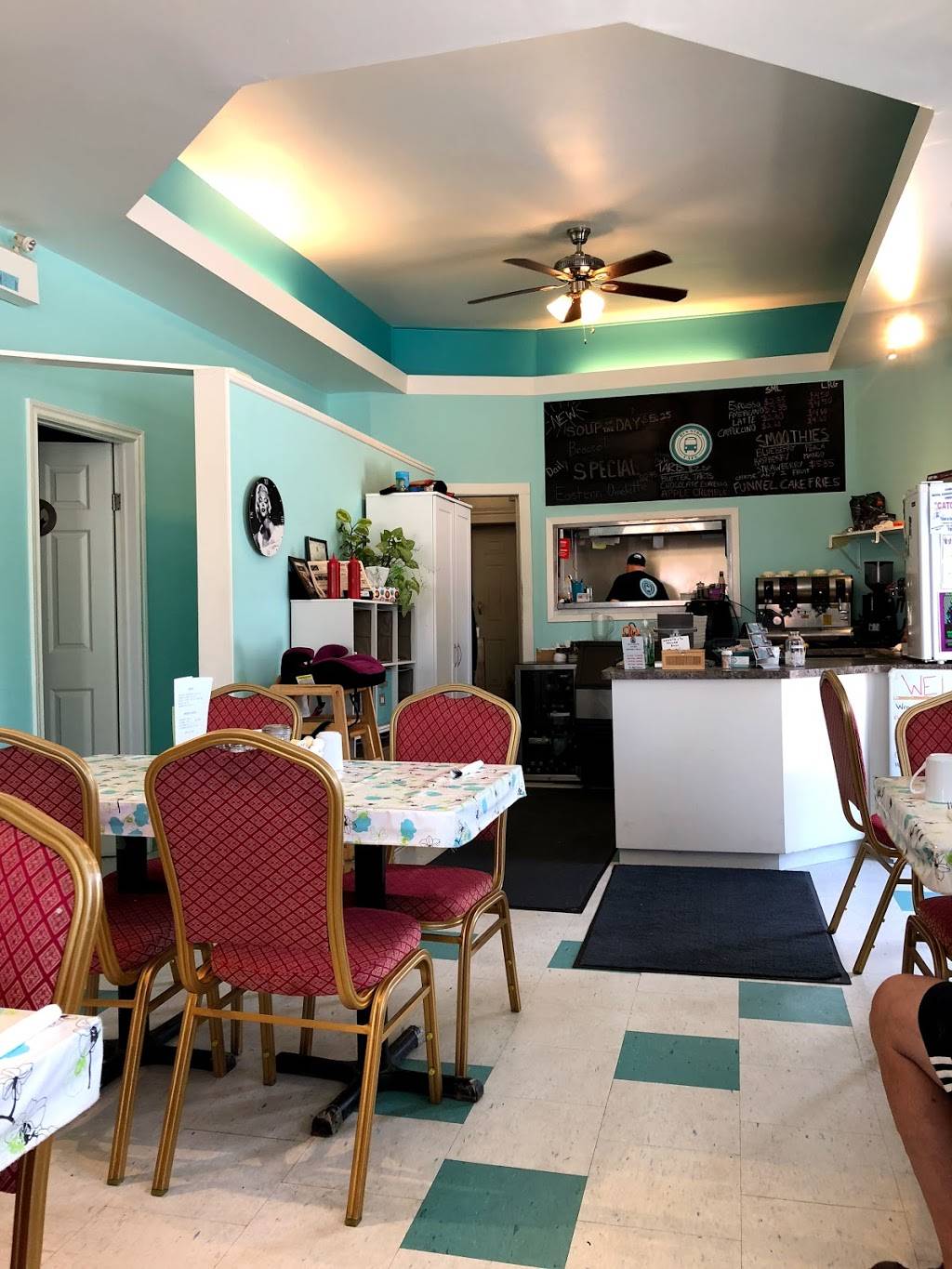 Bus Stop Cafe | restaurant | 1023 2nd Ave E, Owen Sound, ON N4K 2H8, Canada | 5194163447 OR +1 519-416-3447