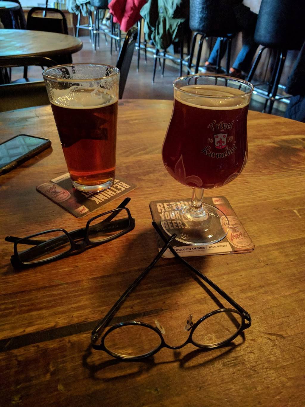 Dawson Street Pub | restaurant | 100 Dawson St, Philadelphia, PA 19127, USA | 2154825677 OR +1 215-482-5677