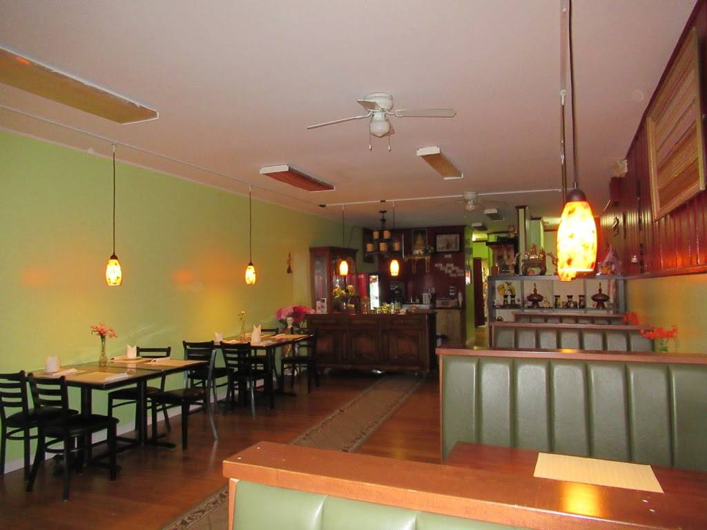 Chiangmai Thai Restaurant | restaurant | 166 Church St, Naugatuck, CT 06770, USA | 2037202426 OR +1 203-720-2426
