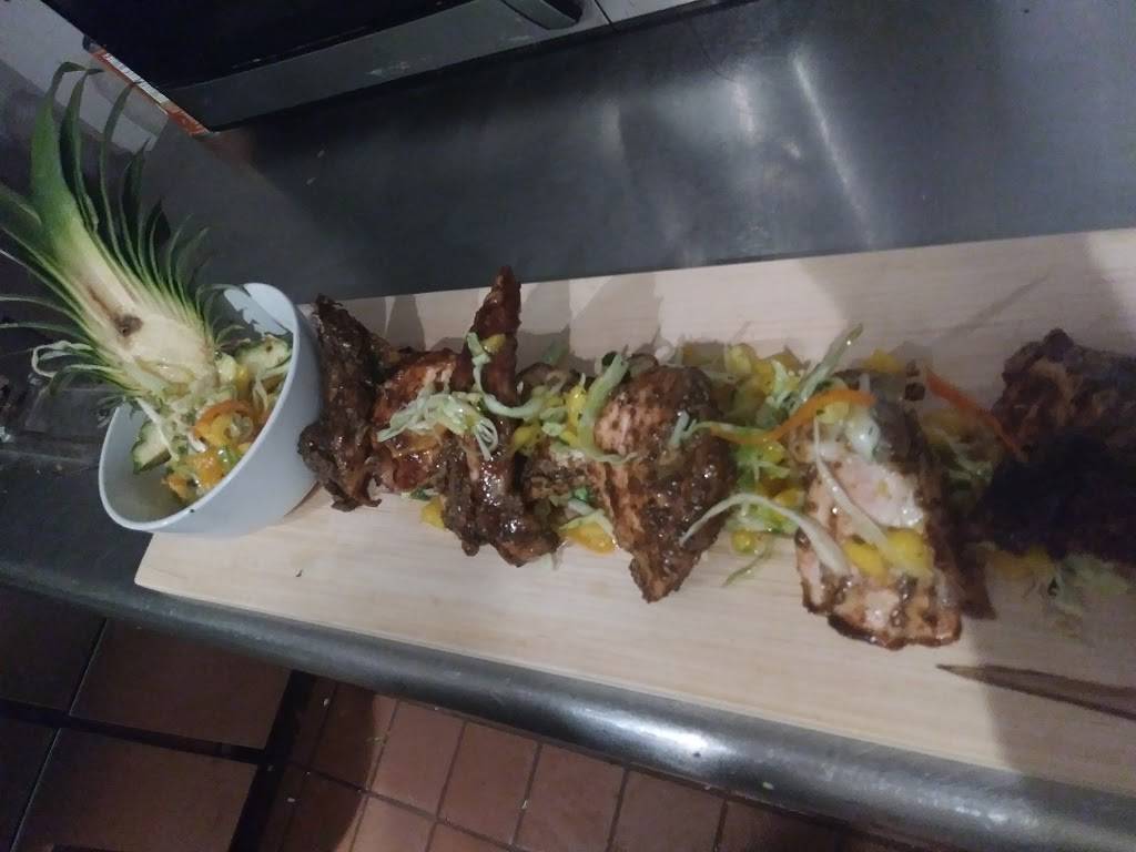 Subway | restaurant | 18288 Grand River Ave, Detroit, MI 48223, USA | 3138354669 OR +1 313-835-4669