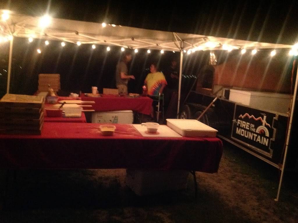 Fire on Mountain Pizza | restaurant | 40 S Main St, Montgomery Center, VT 05471, USA | 8023263073 OR +1 802-326-3073