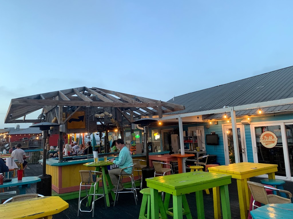 Frisky Dolphin Sunset Oyster Bar & Grill | restaurant | 715 Pensacola Beach Blvd, Pensacola Beach, FL 32561, USA | 8509343141 OR +1 850-934-3141