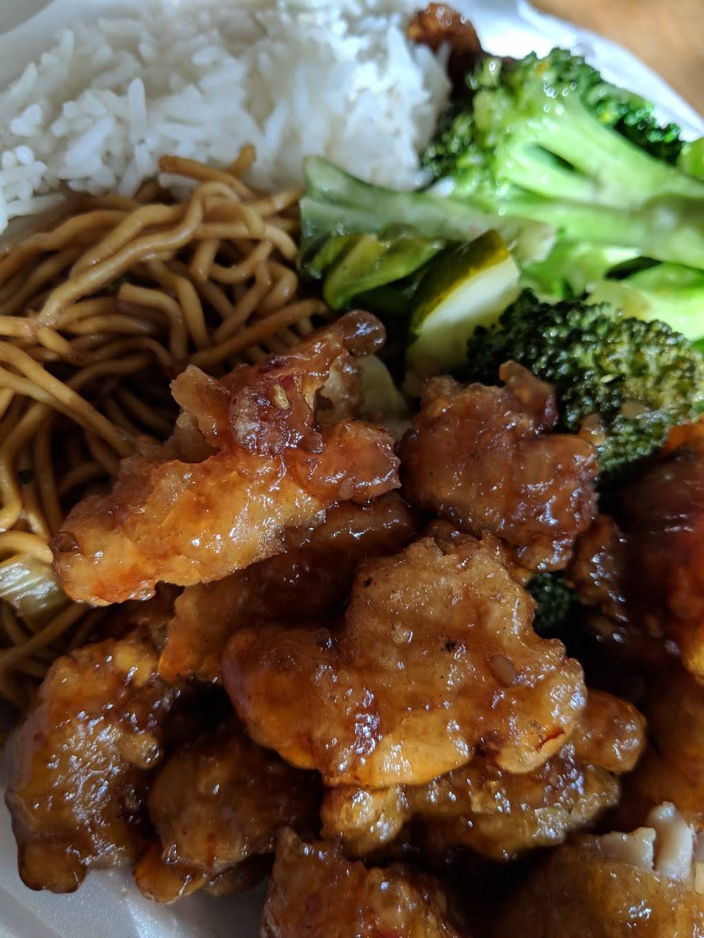 Panda Express | meal takeaway | 5192 E Kings Canyon Rd, Fresno, CA 93727, USA | 5592527861 OR +1 559-252-7861
