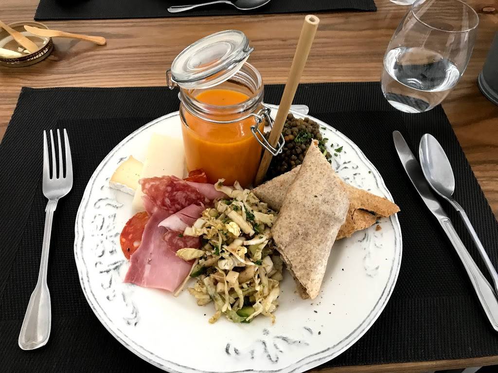 En Faim Chez Nous | restaurant | 6220 Rue Morin, Val-Morin, QC J0T 2R0, Canada | 8193200441 OR +1 819-320-0441