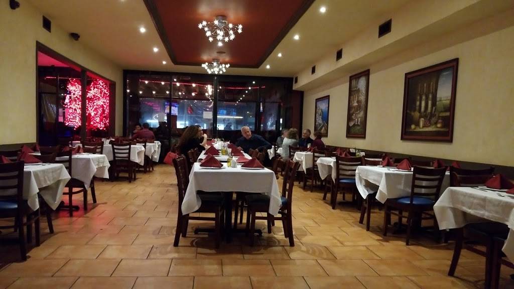 Red Moon Restaurant & Lounge | night club | 12516 Riverside Dr, Valley Village, CA 91607, USA | 8187554500 OR +1 818-755-4500