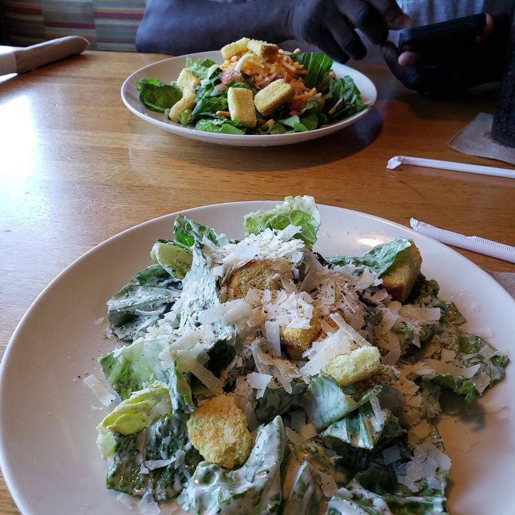 Applebees Grill + Bar | restaurant | 2933 John Hawkins Pkwy, Hoover, AL 35244, USA | 2054441102 OR +1 205-444-1102