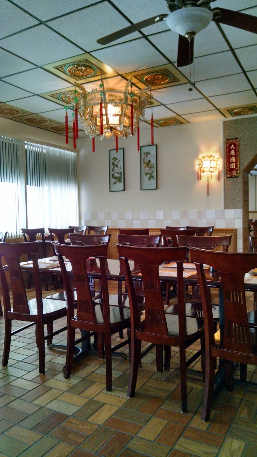 Haylumoon Restaurant | restaurant | 124 N 4th St, Chillicothe, IL 61523, USA | 3092743560 OR +1 309-274-3560