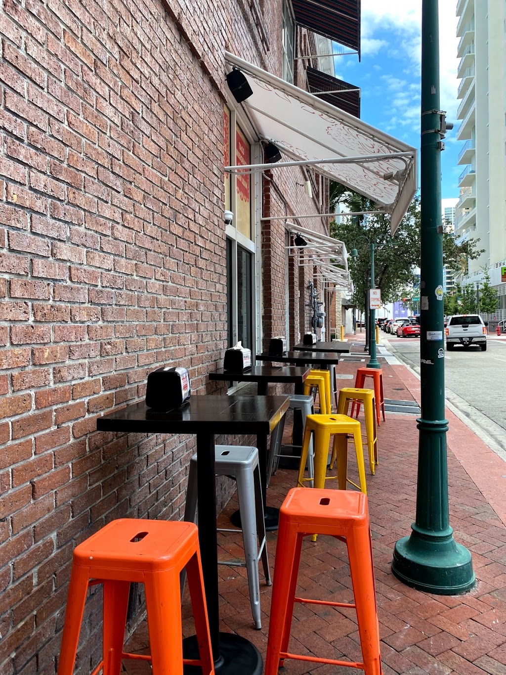 Bodega Taqueria y Tequila Fort Lauderdale | restaurant | 21 W Las Olas Blvd, Fort Lauderdale, FL 33301, USA | 9549455545 OR +1 954-945-5545