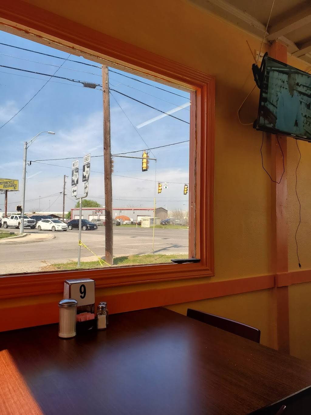 Taqueria Monterrey & bakery | restaurant | 4902 Gibbs Sprawl Rd, Kirby, TX 78219, USA | 2104740013 OR +1 210-474-0013