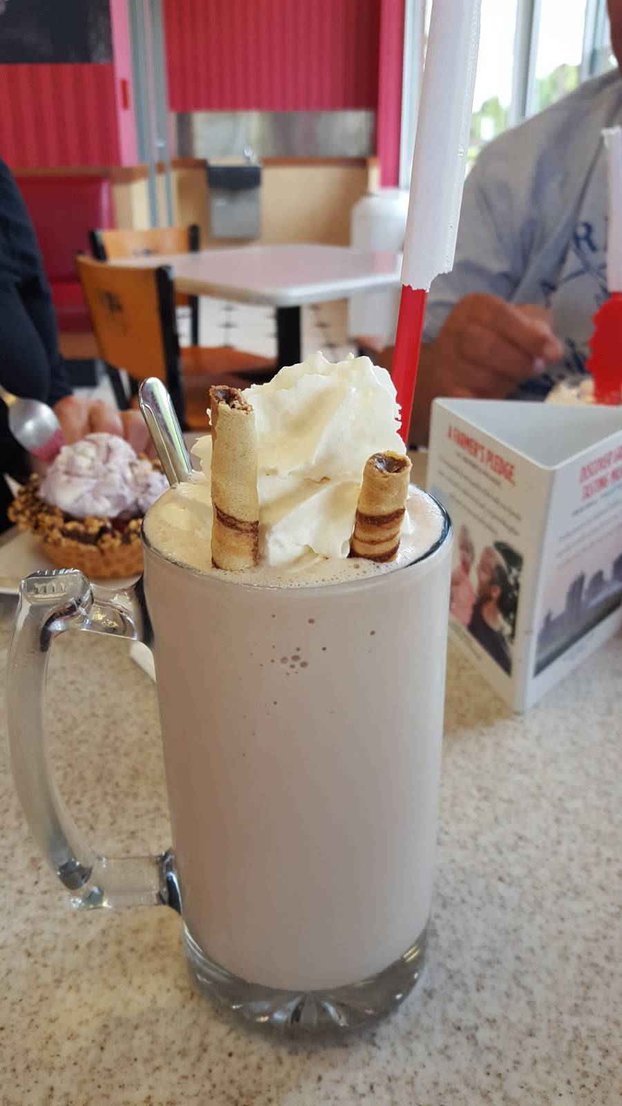 Oberweis Ice Cream and Dairy Store | restaurant | 230 N Weber Rd, Bolingbrook, IL 60440, USA | 6307595557 OR +1 630-759-5557