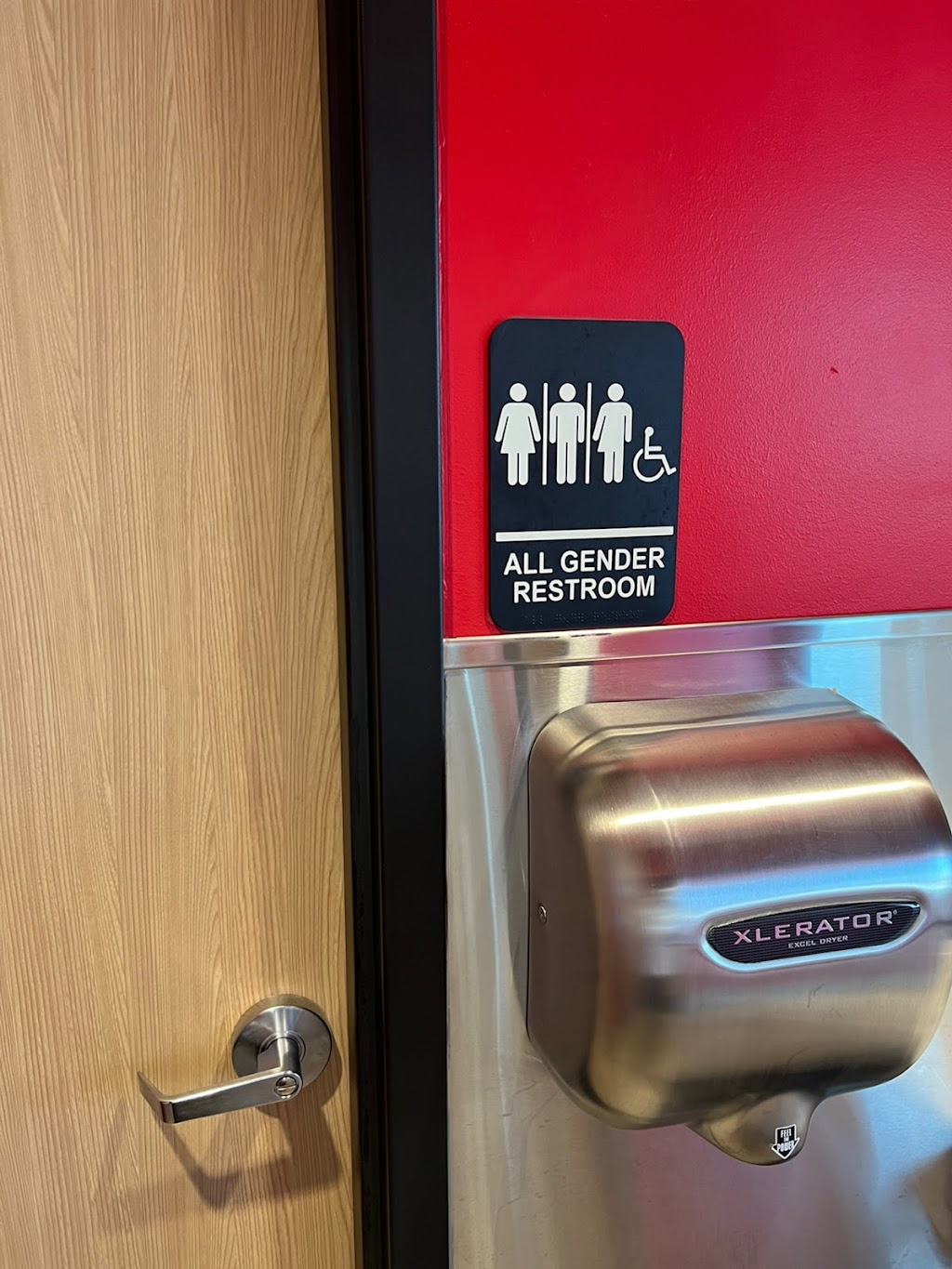 KFC | restaurant | 110 Coolwater Ln, Barstow, CA 92311, USA | 4423195374 OR +1 442-319-5374