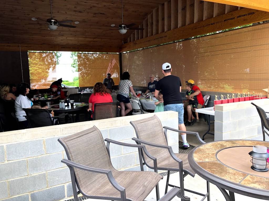 Fox’s Tavern | restaurant | 205 W Wine St, Connellsville, PA 15425, USA | 7246282620 OR +1 724-628-2620